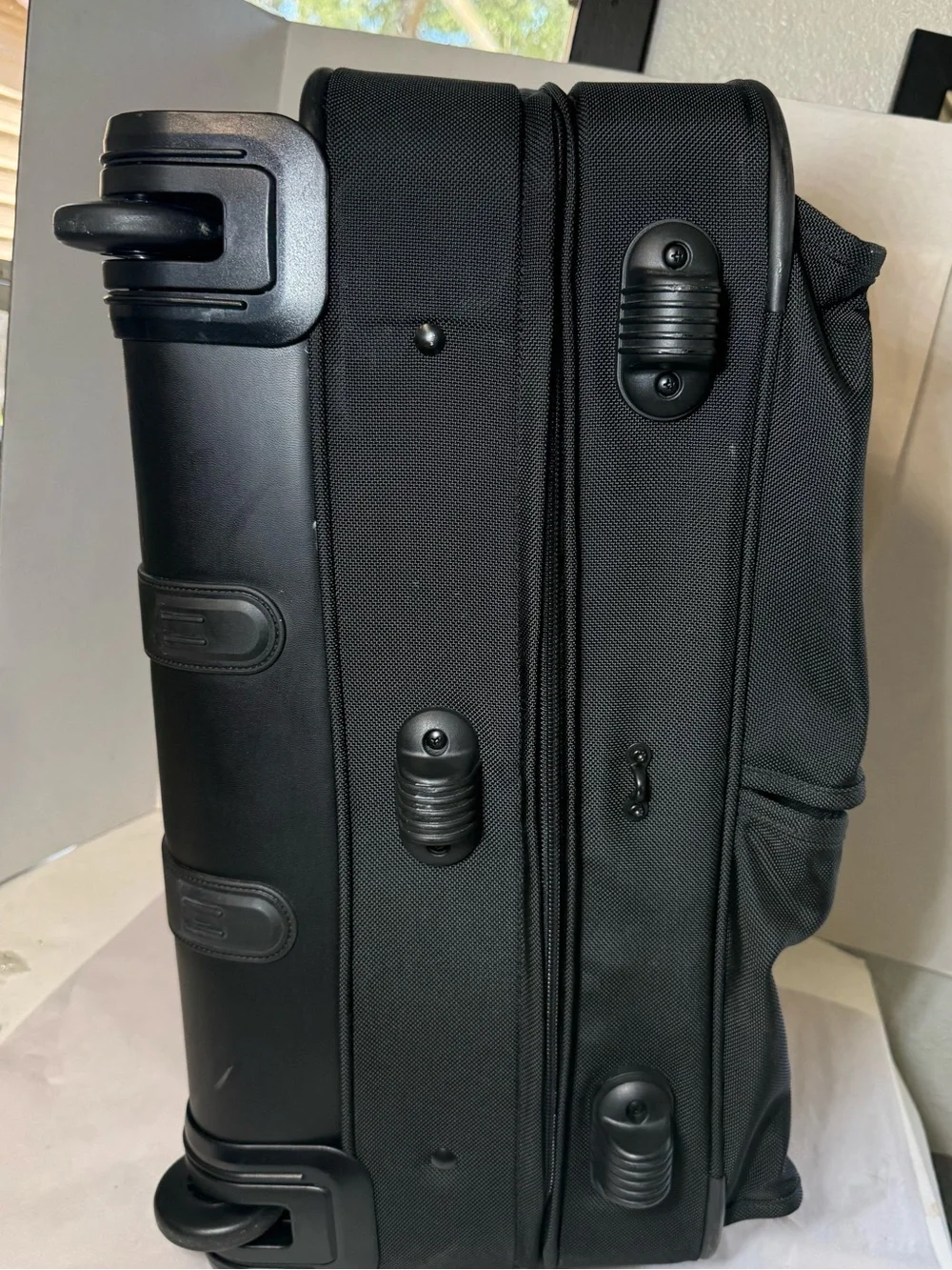 TUMI LARGE Rolling Wheeled Garment Bag Luggage